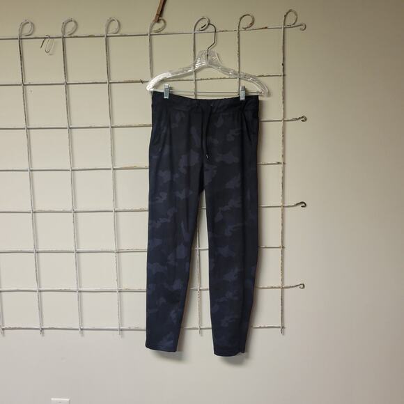 Lux Yogalicious Black Camo Pants/Leggings Sz Small, Slash Pockets - Picture 1 of 10